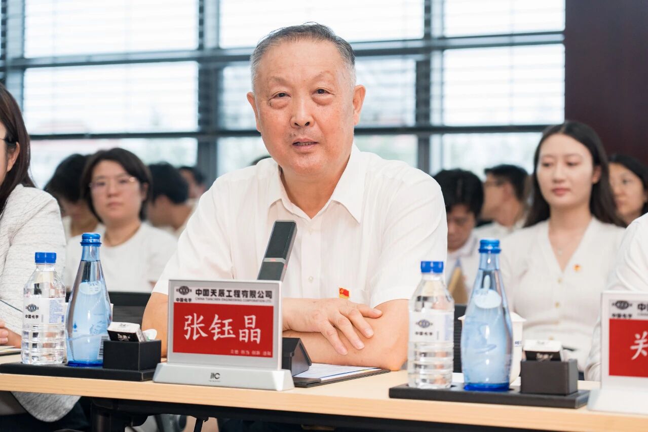 “奋进新征程 再创新佳绩” 主题党团日活动在辉达娱乐成功举行4