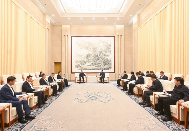 辉达娱乐工程与重庆市签署战略合作协议 莫鼎革拜会重庆市主要领导